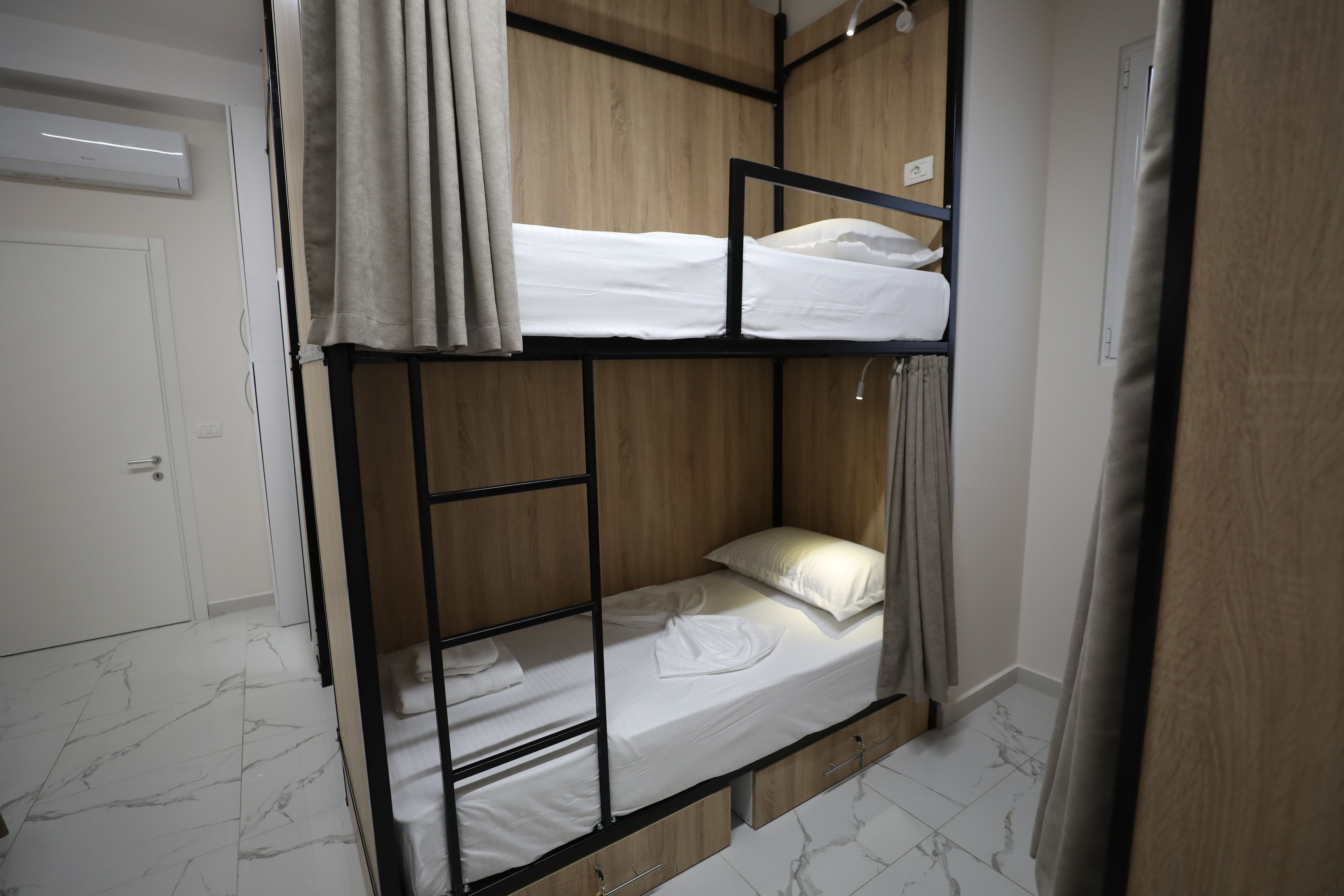 Deluxe Room 3